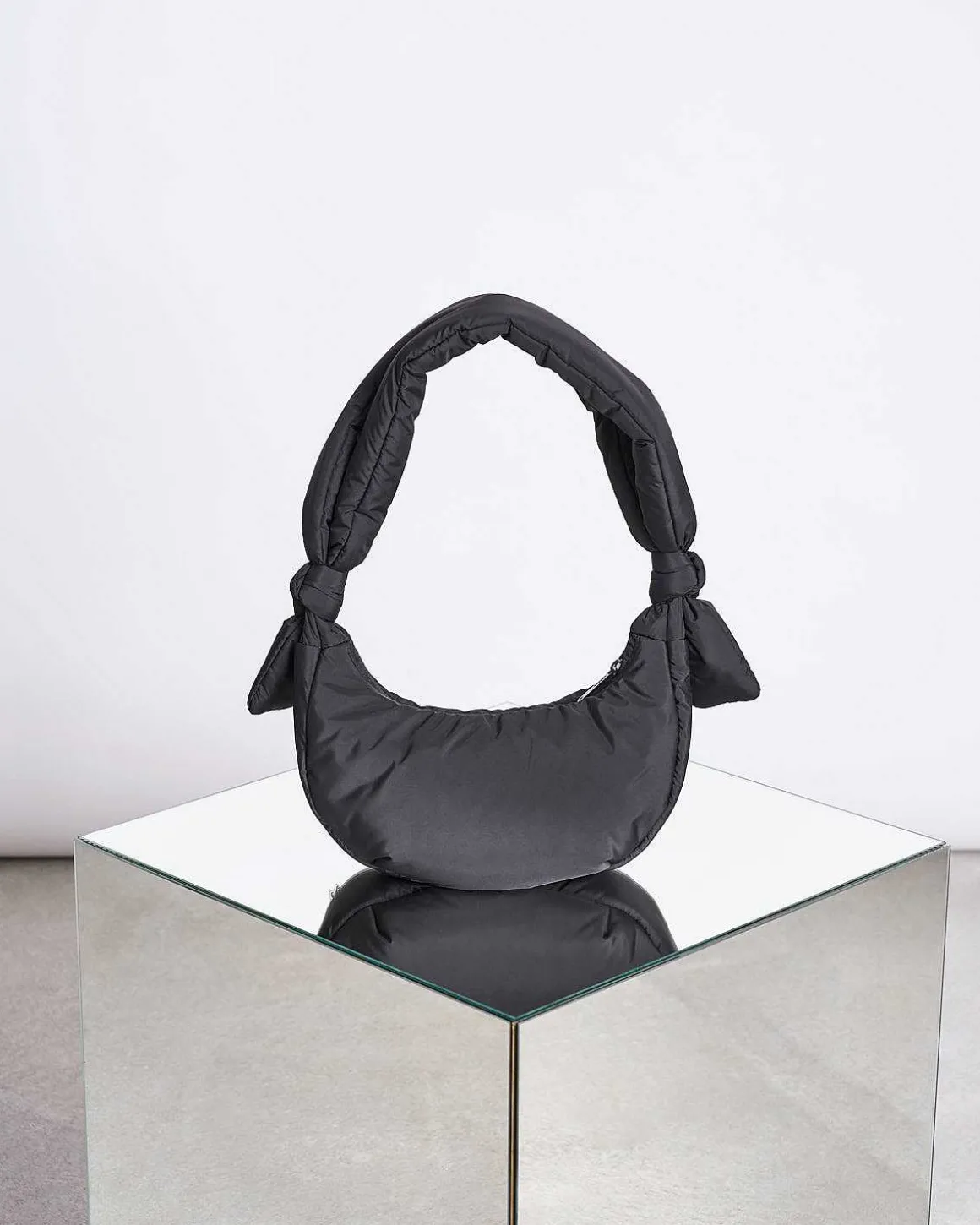 Bag Biwa Puffy Micro Black