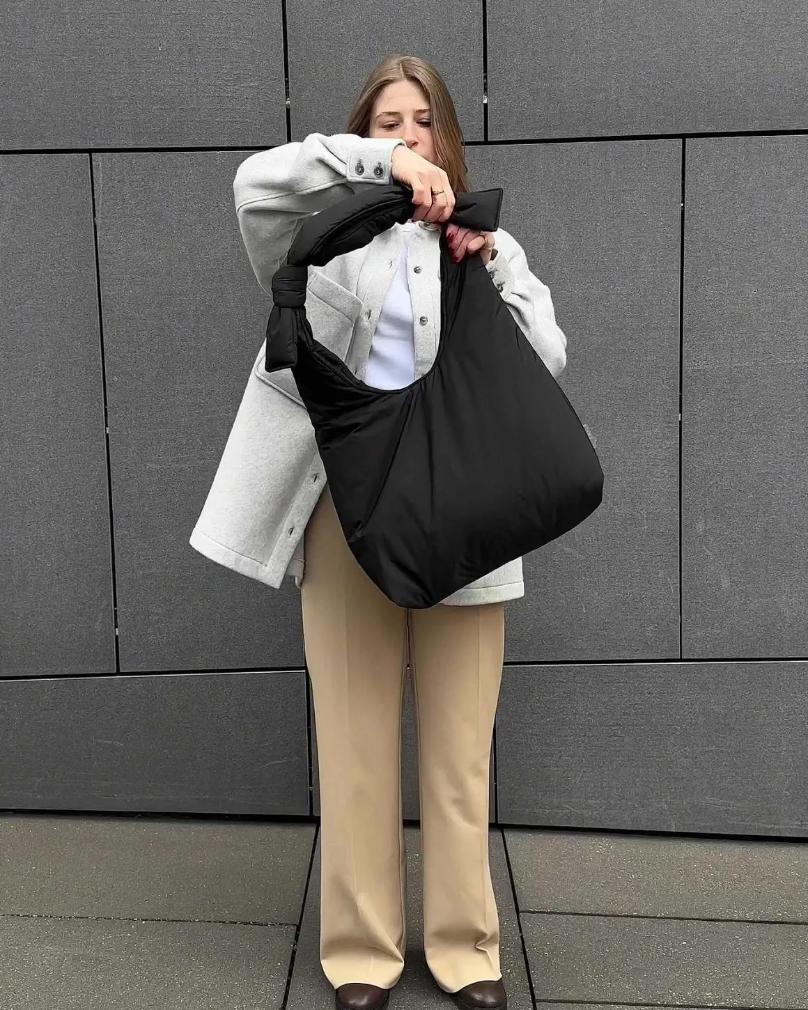 Bag Biwa Puffy Regular Black