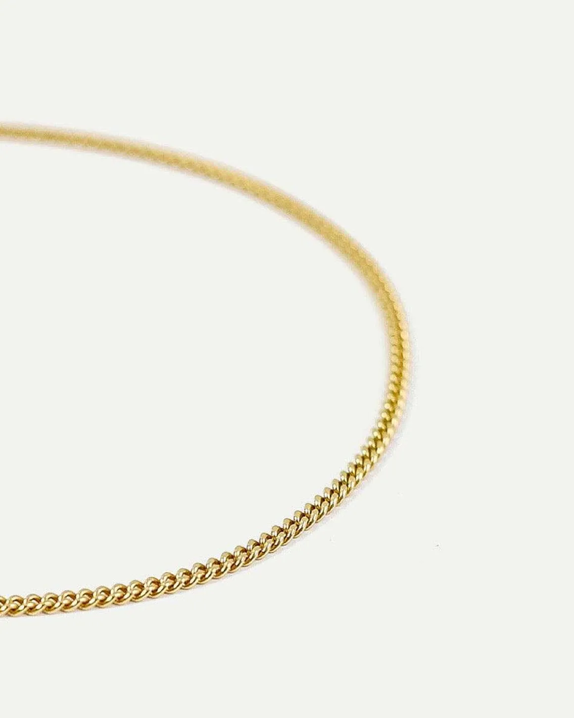 Dear Darling Berlin Fine Curb Chain Necklace Gold