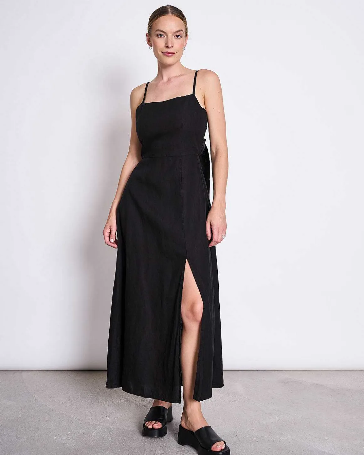 Linen Bow Dress Leuven Black