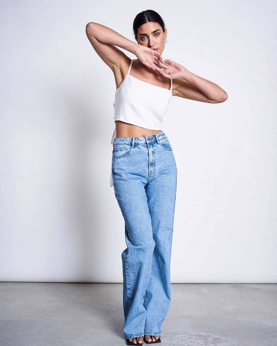 Linen Bow Top Arlon White