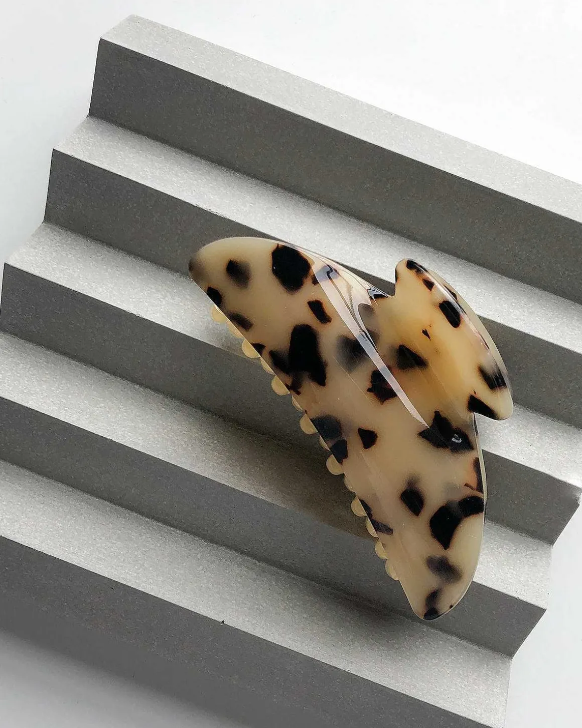 Midi Heirloom Claw Blonde Tortoise