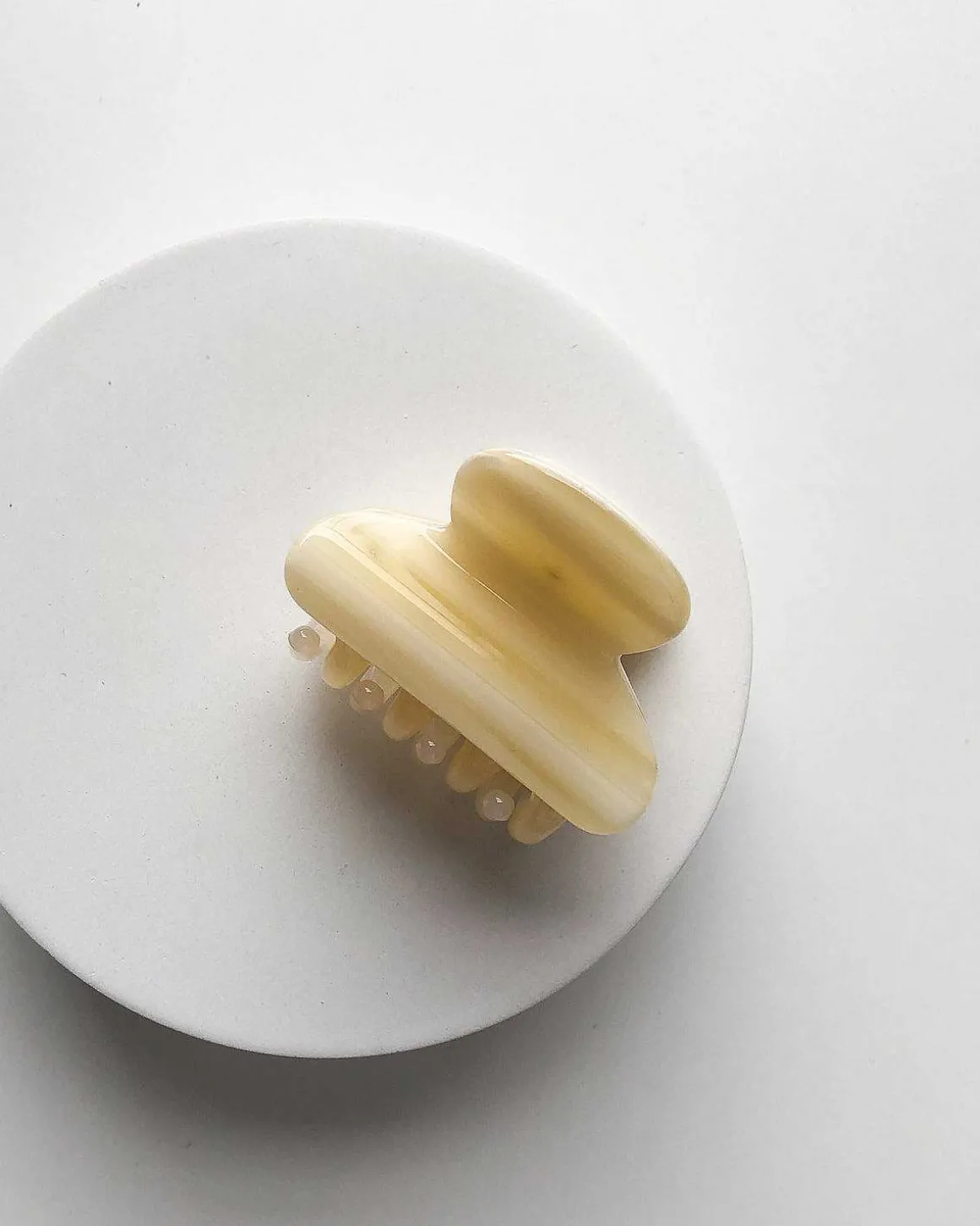 Mini Heirloom Clip Alabaster