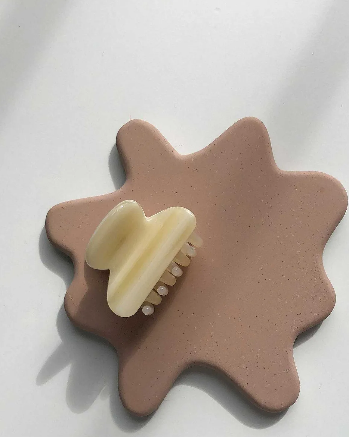 Mini Heirloom Clip Alabaster