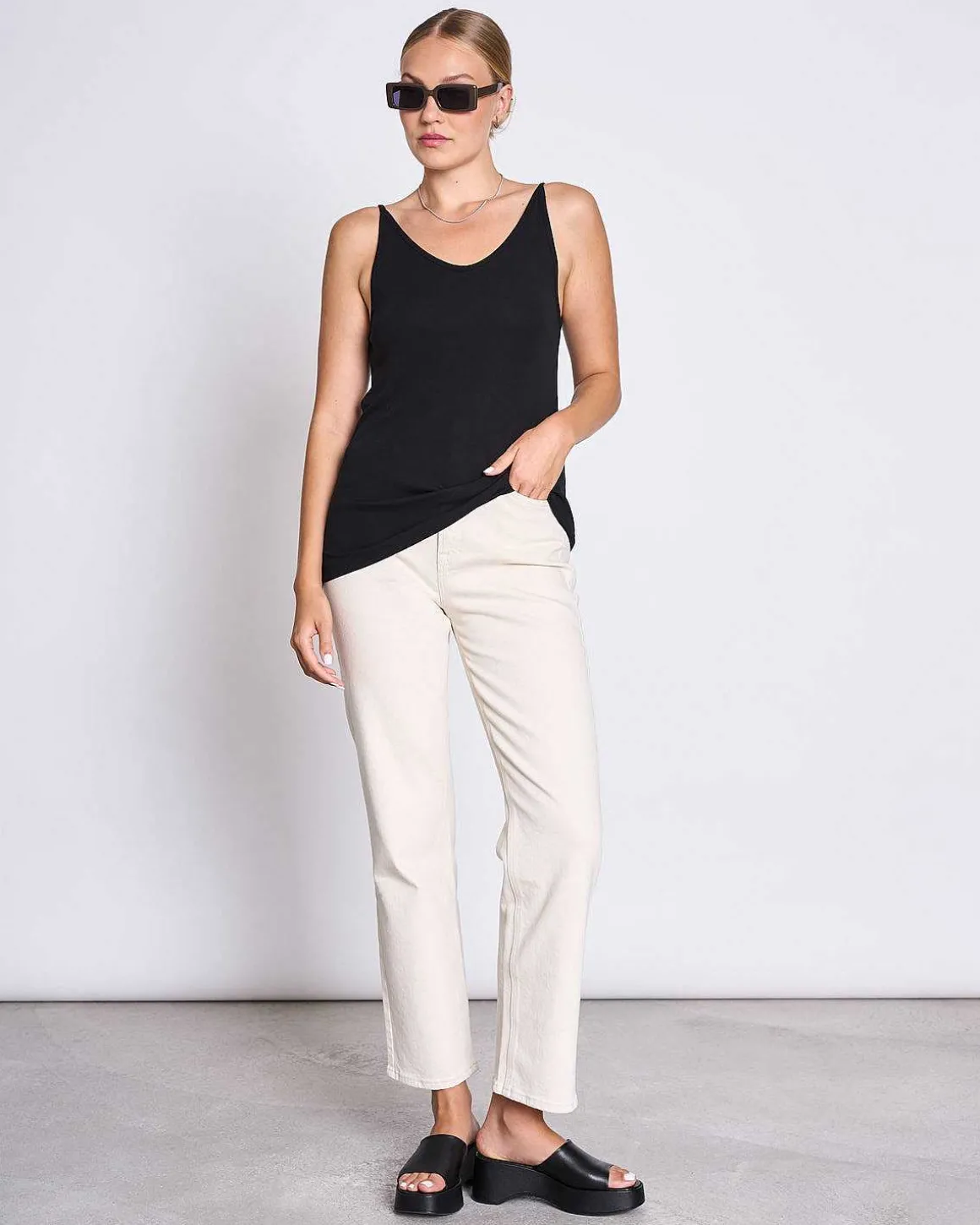 Slip Top Triangle Flow Black